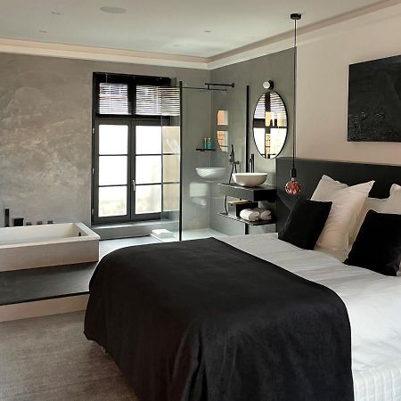 Ennea - Jacuzzi & Luxury Suites (Adults Only) Perpignan Dış mekan fotoğraf